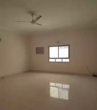 سكني عقار جاهز 3 غرف  غير مفروش شقة  للإيجار في المنامة #25671 - 1  صورة 