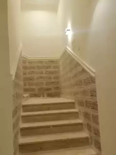 سكني عقار جاهز 5 + غرفة خادمة غير مفروش فيلا  للبيع في الرياض #25705 - 1  صورة 