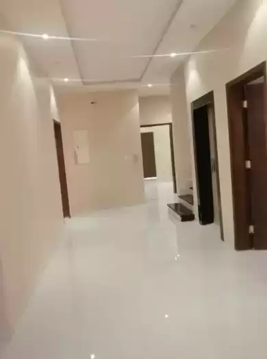مسکونی املاک آماده 6+ اتاق خواب خدمتکار U/F ویلای مستقل  برای فروش که در ریاض #25719 - 1  image 