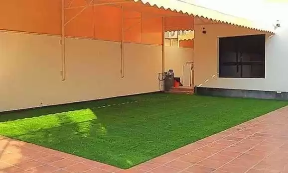 Residential Ready Property 5 Bedrooms U/F Standalone Villa  for sale in Al-Manamah #25760 - 1  image 