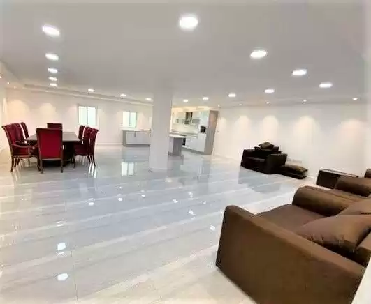 Residential Ready Property 4+maid Bedrooms S/F Standalone Villa  for rent in Al-Manamah #25791 - 1  image 
