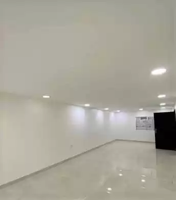 住宅 就绪物业 5 间卧室 U/F 公寓  出租 在 麦纳麦 #25811 - 1  image 