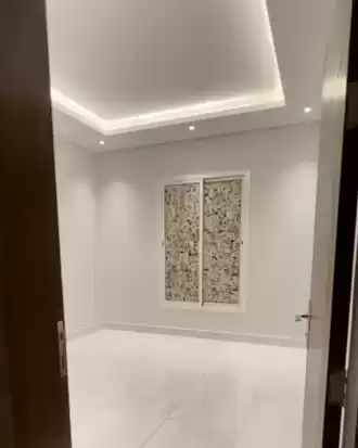 سكني عقار جاهز 3 + غرفة خادمة غير مفروش شقة  للإيجار في الرياض #25836 - 1  صورة 