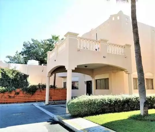 Residential Ready Property 5+maid Bedrooms U/F Standalone Villa  for rent in Al-Manamah #25903 - 1  image 