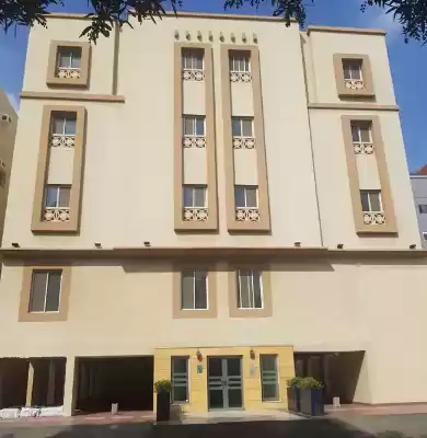 yerleşim Hazır Mülk 4 Yatak Odası U/F Apartman  satılık içinde Riyad #25971 - 1  image 