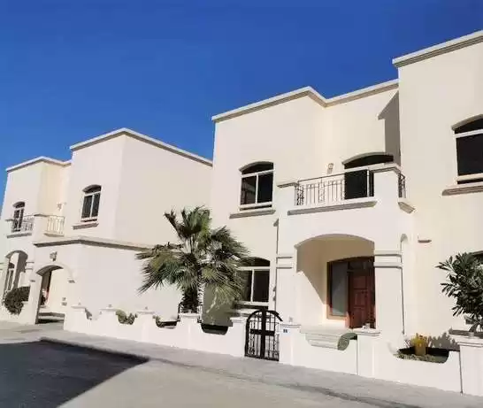 Residential Ready Property 4+maid Bedrooms U/F Standalone Villa  for rent in Al-Manamah #26033 - 1  image 