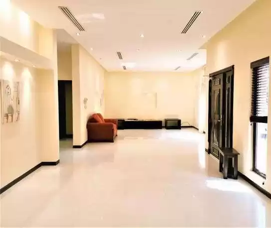 住宅 就绪物业 3+女仆卧室 顺丰 大院别墅  出租 在 麦纳麦 #26046 - 1  image 