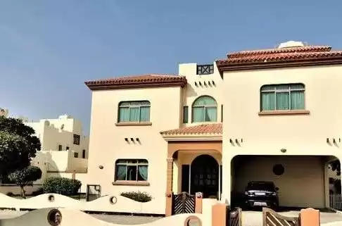 سكني عقار جاهز 5 + غرفة خادمة غير مفروش فيلا في مجمع  للإيجار في المنامة #26226 - 1  صورة 