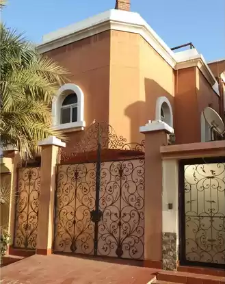 سكني عقار جاهز 7+ غرف  غير مفروش فيلا  للإيجار في الرياض #26314 - 1  صورة 