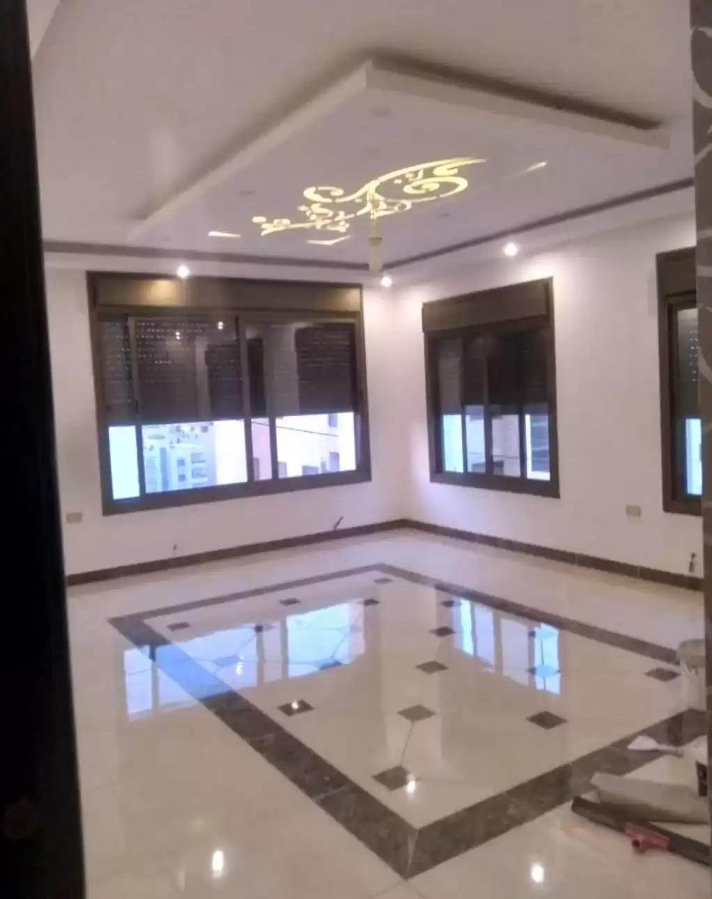 Wohn Klaar eigendom 3 Schlafzimmer U/F Wohnung  zu vermieten in Amman #26349 - 1  image 