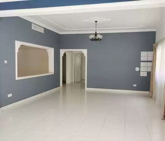 Residencial Listo Propiedad 3 + habitaciones de servicio U / F Villa Standerlone  alquiler en Al Manamah #26387 - 1  image 