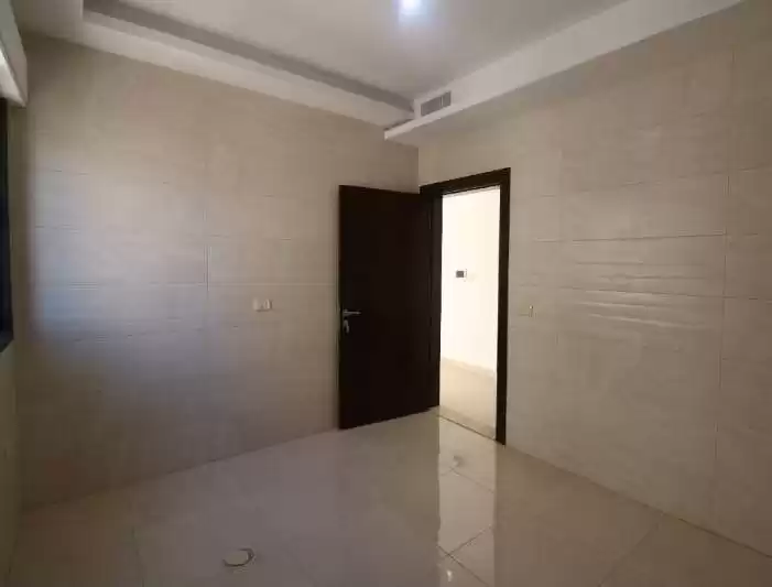 سكني عقار جاهز 3 غرف  غير مفروش شقة  للبيع في عمان #26437 - 1  صورة 