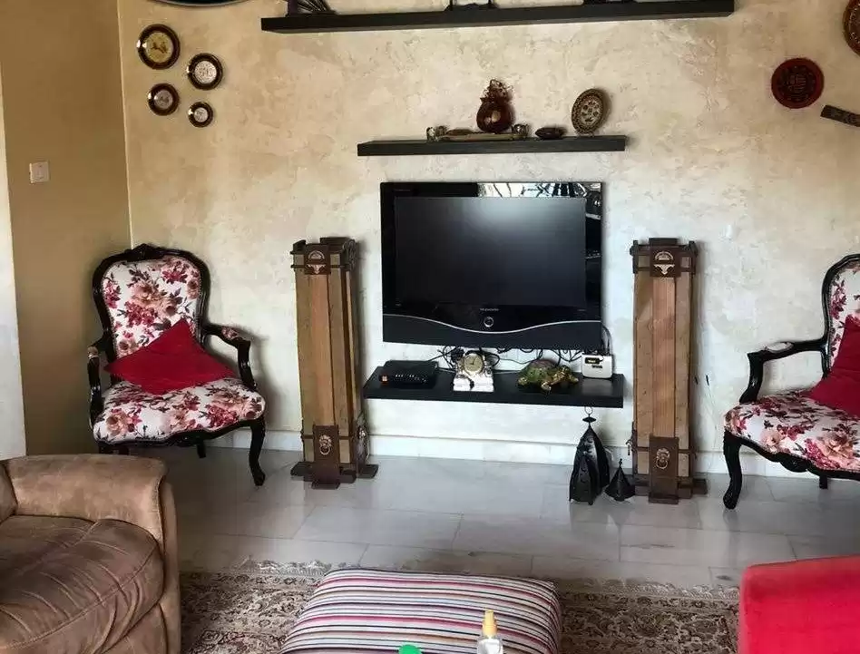 Жилой Готовая недвижимость 3 спальни Н/Ф Квартира  продается в Амман #26466 - 1  image 