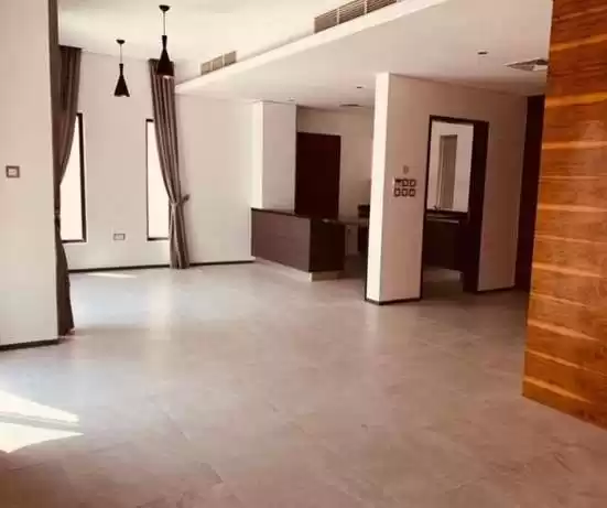 yerleşim Hazır Mülk 3+hizmetçi Yatak Odası S/F Müstakil Villa  kiralık içinde Al-Manamah #26478 - 1  image 