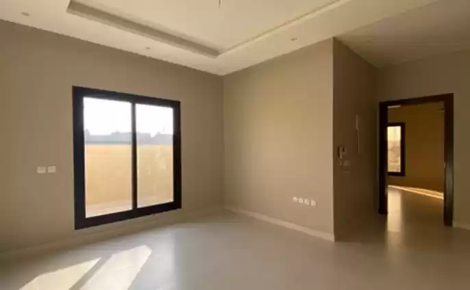 سكني عقار جاهز 5 + غرفة خادمة نصف مفروش فيلا  للبيع في الرياض #26494 - 1  صورة 