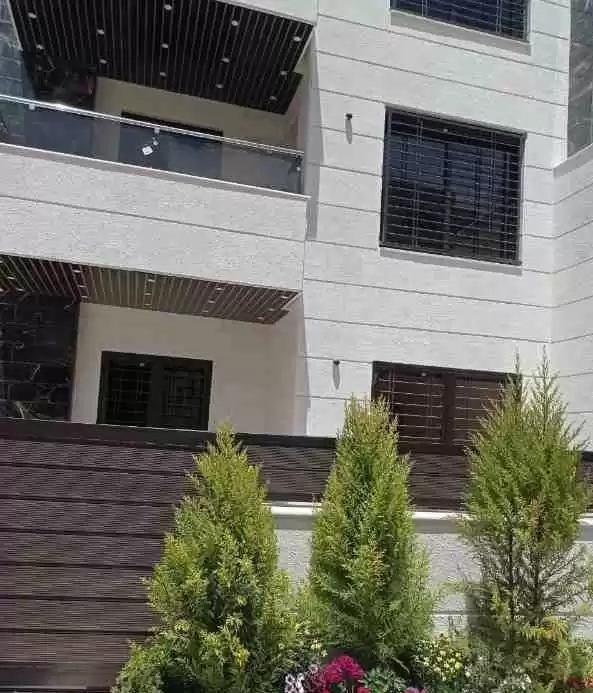 سكني عقار جاهز 3 غرف  غير مفروش شقة  للبيع في عمان #26539 - 1  صورة 