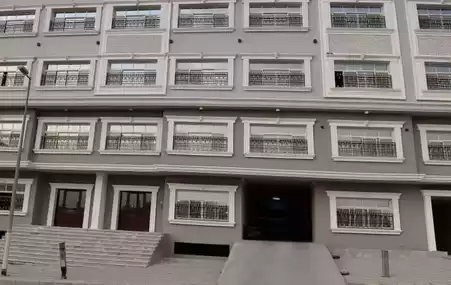 yerleşim Hazır Mülk 5 Yatak Odası U/F Apartman  satılık içinde Riyad #26565 - 1  image 