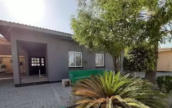 Residential Ready Property 3+maid Bedrooms S/F Villa in Compound  for rent in Al-Manamah #26605 - 1  image 