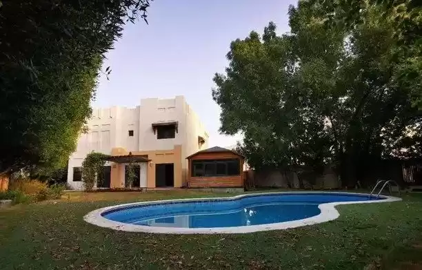 سكني عقار جاهز 5 + غرفة خادمة غير مفروش فيلا في مجمع  للإيجار في المنامة #26632 - 1  صورة 