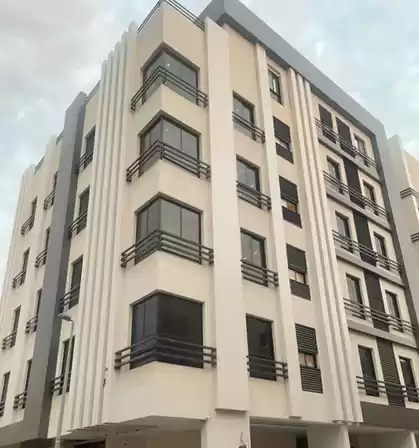 yerleşim Hazır Mülk 2+hizmetçi Yatak Odası U/F Apartman  satılık içinde Riyad #26642 - 1  image 