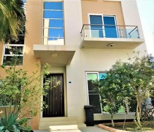 yerleşim Hazır Mülk 4+hizmetçi Yatak Odası S/F Site İçinde Villa  kiralık içinde Al-Manamah #26713 - 1  image 