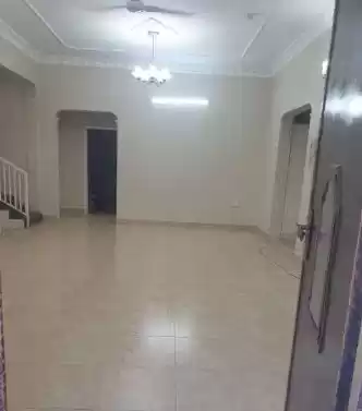 Residential Ready Property 3+maid Bedrooms U/F Standalone Villa  for rent in Al-Manamah #26718 - 1  image 