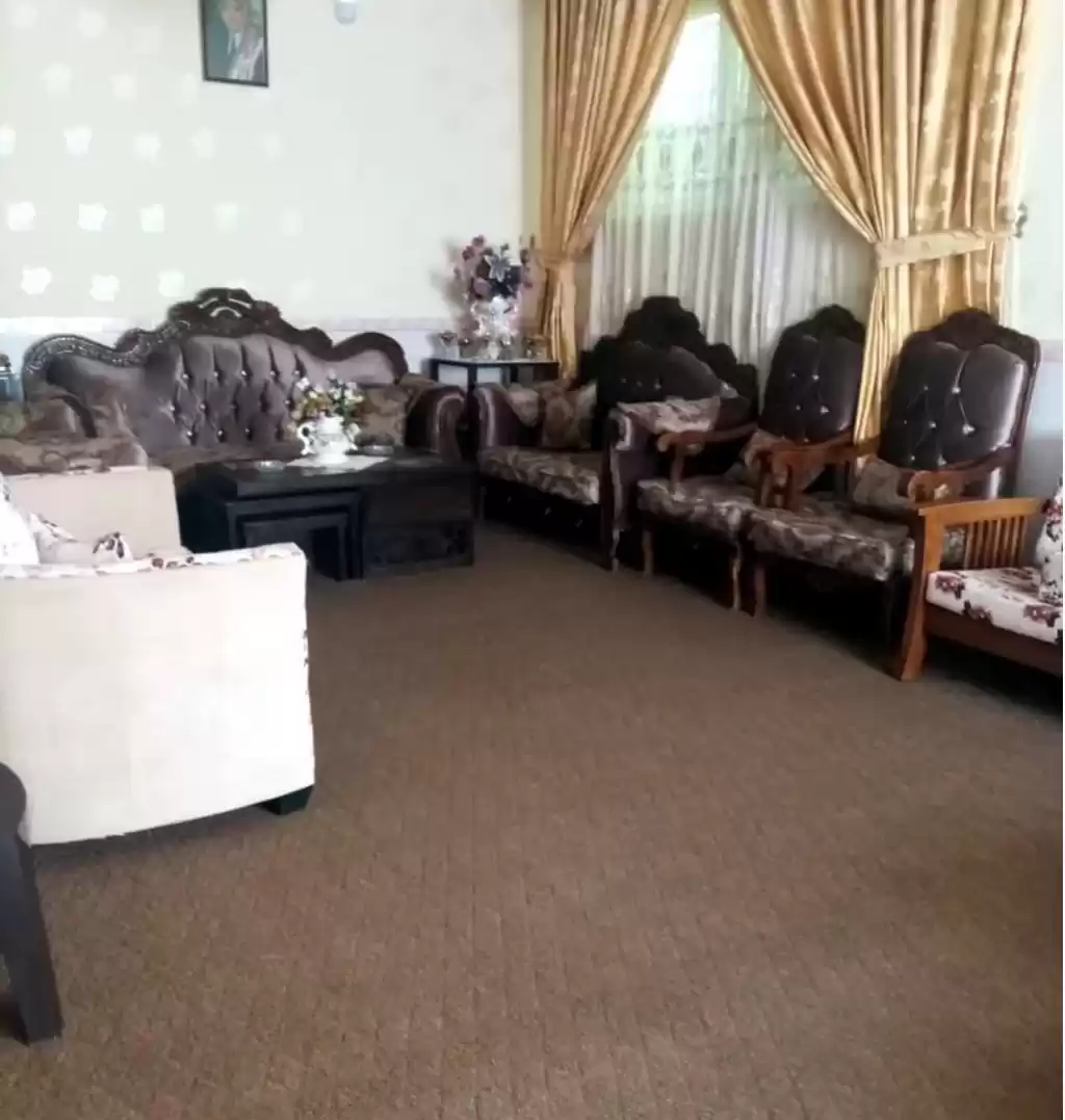 سكني عقار جاهز 6 + غرفة خادمة غير مفروش شقة  للبيع في عمان #26762 - 1  صورة 