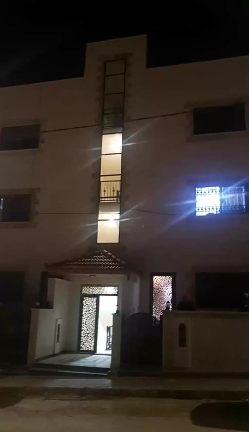 Residencial Listo Propiedad 3 dormitorios U / F Apartamento  venta en Amán #26764 - 1  image 