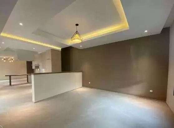 yerleşim Hazır Mülk 3+hizmetçi Yatak Odası U/F Müstakil Villa  kiralık içinde Al-Manamah #26768 - 1  image 