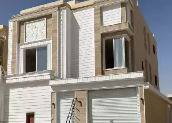 Résidentiel Propriété prête 4 chambres U / f Villa autonome  à vendre au Riyad #26816 - 1  image 
