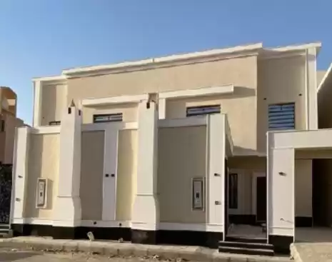 سكني عقار جاهز 5 + غرفة خادمة غير مفروش فيلا  للبيع في الرياض #26821 - 1  صورة 