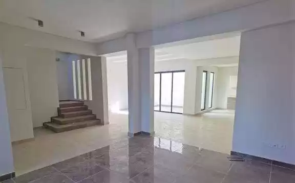 Residential Ready Property 4+maid Bedrooms U/F Standalone Villa  for sale in Al-Manamah #26838 - 1  image 