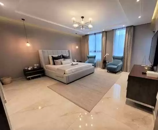 Residential Ready Property 3+maid Bedrooms F/F Villa in Compound  for sale in Al-Manamah #26860 - 1  image 