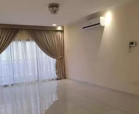 yerleşim Hazır Mülk 2+hizmetçi Yatak Odası U/F Apartman  kiralık içinde Al-Manamah #26903 - 1  image 