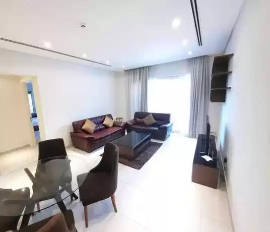 住宅 就绪物业 3+女仆卧室 楼/楼 公寓  出租 在 麦纳麦 #26913 - 1  image 