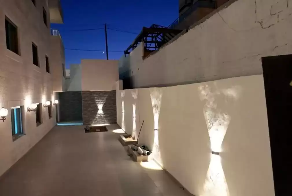 住宅 就绪物业 3 间卧室 U/F 公寓  出售 在 安曼 #26928 - 1  image 