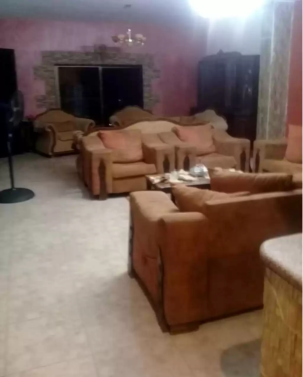 سكني عقار جاهز 6 + غرفة خادمة غير مفروش شقة  للبيع في عمان #26932 - 1  صورة 