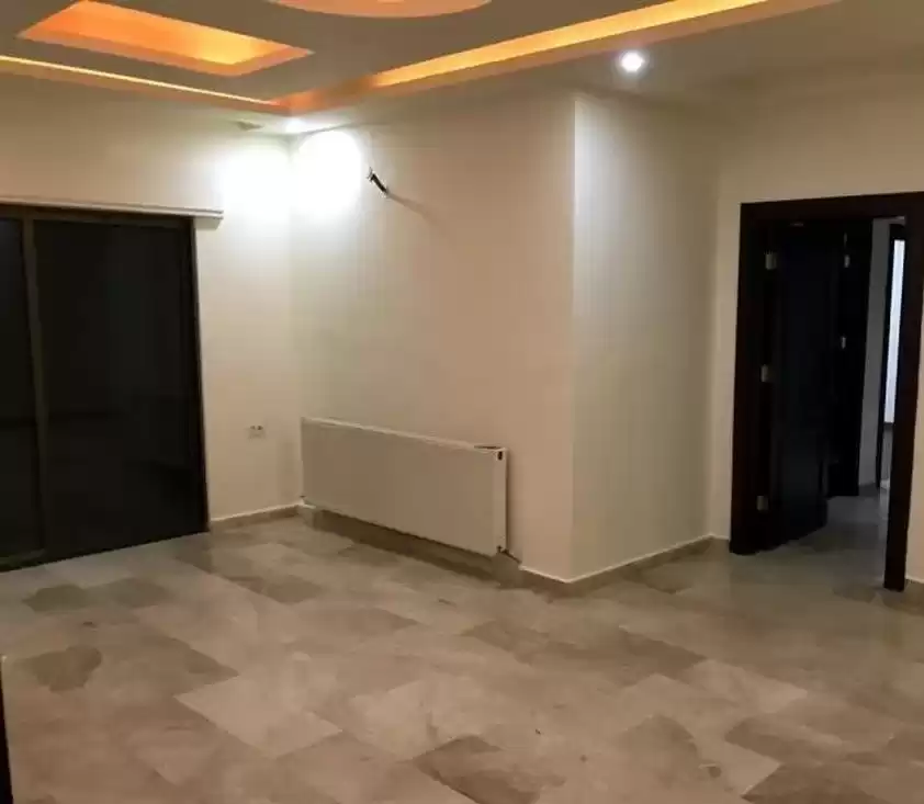 Жилой Готовая недвижимость 3 спальни Н/Ф Квартира  продается в Амман #26945 - 1  image 