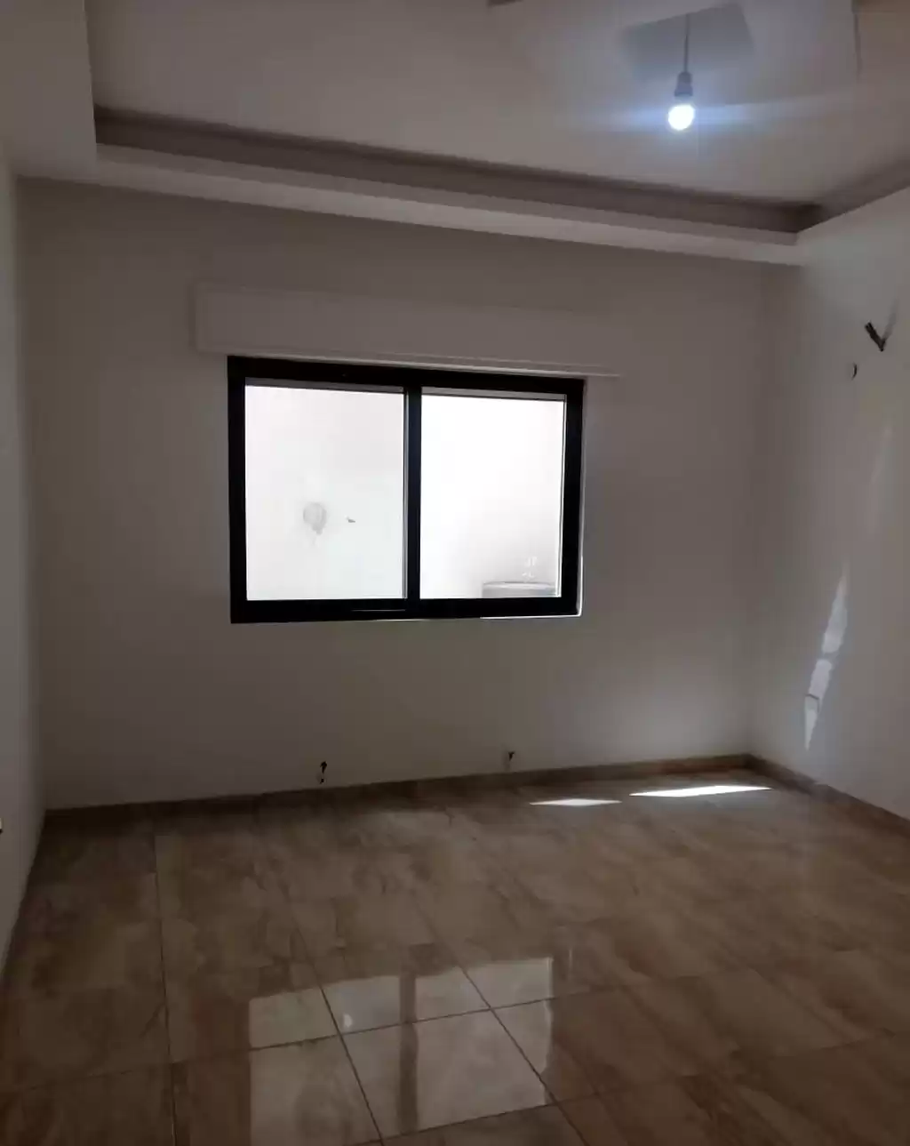 Residencial Listo Propiedad 3 dormitorios U / F Apartamento  venta en Amán #26967 - 1  image 
