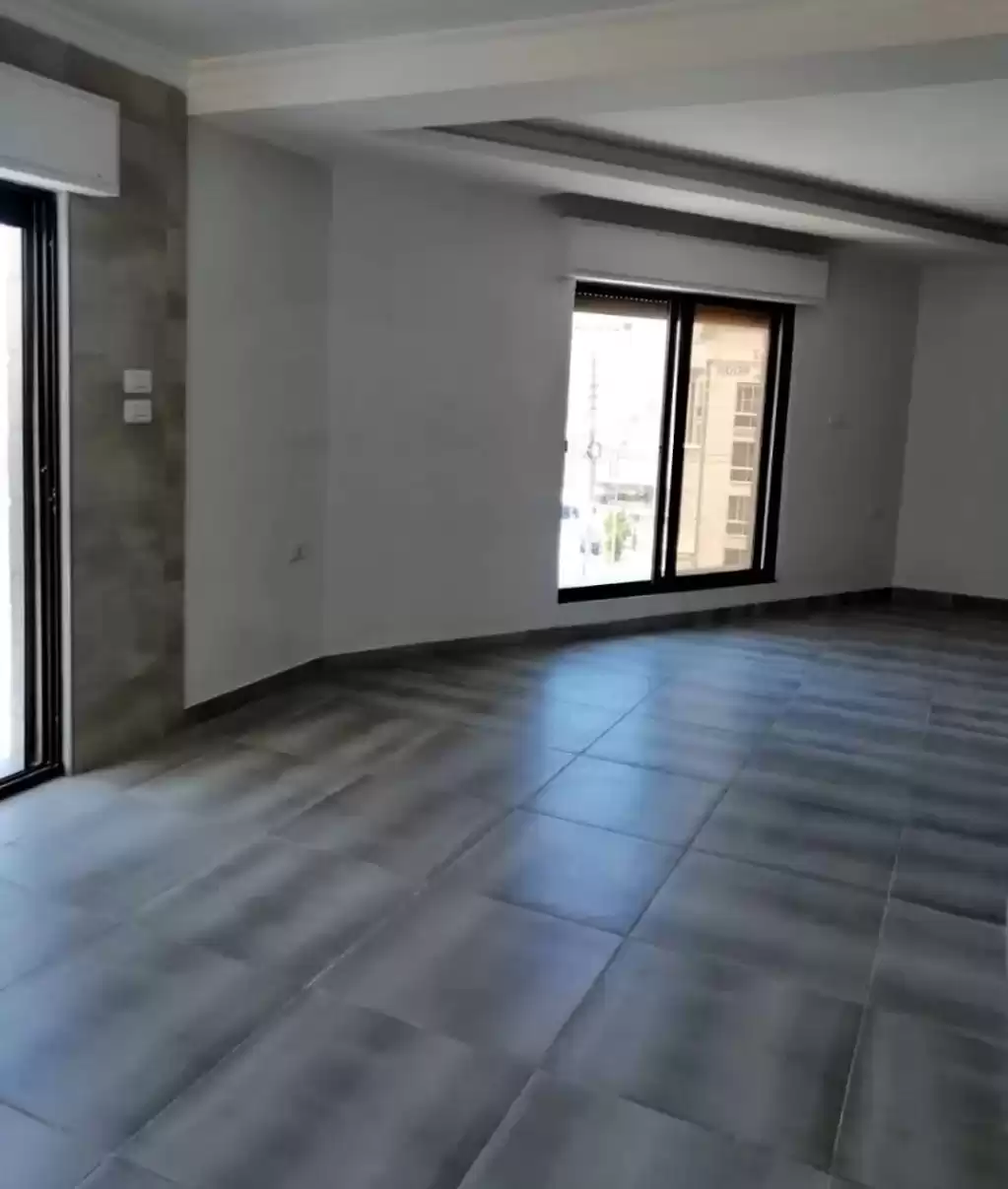 سكني عقار جاهز 3 غرف  غير مفروش شقة  للبيع في عمان #26976 - 1  صورة 