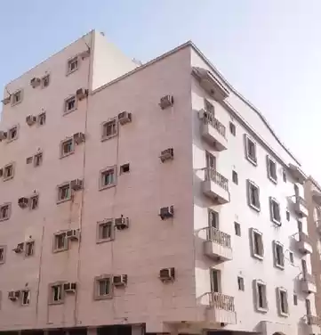 Residential Ready Property 3 Bedrooms U/F Apartment  for rent in Riyadh #27218 - 1  image 