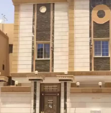 سكني عقار جاهز 5 + غرفة خادمة غير مفروش فيلا  للبيع في الرياض #27277 - 1  صورة 