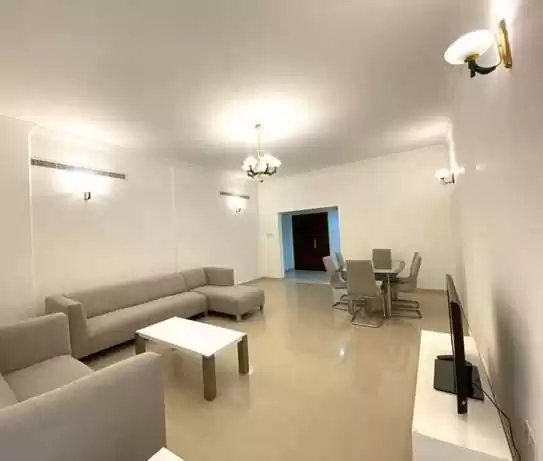 Wohn Klaar eigendom 3 Schlafzimmer F/F Wohnung  zu vermieten in Al-Manama #27389 - 1  image 