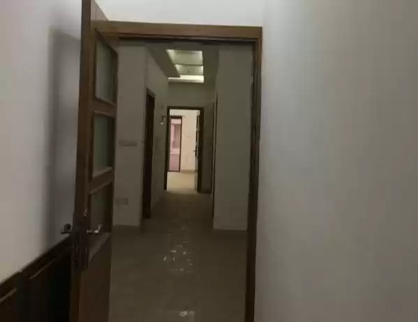 Жилой Готовая недвижимость 2 спальни Н/Ф Квартира  продается в Амман #27398 - 1  image 