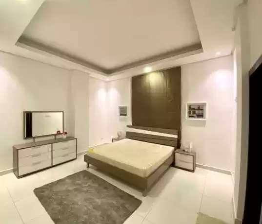 Residential Ready Property 2 Bedrooms F/F Apartment  for rent in Al-Manamah #27432 - 1  image 