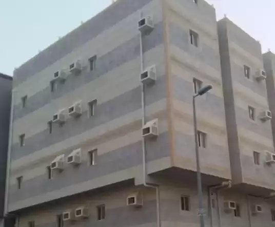 Residential Ready Property 4 Bedrooms U/F Apartment  for rent in Riyadh #27433 - 1  image 