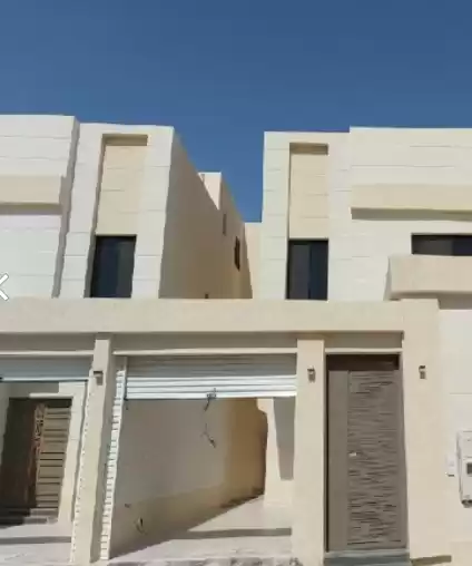 سكني عقار جاهز 5 + غرفة خادمة غير مفروش فيلا  للبيع في الرياض #27655 - 1  صورة 
