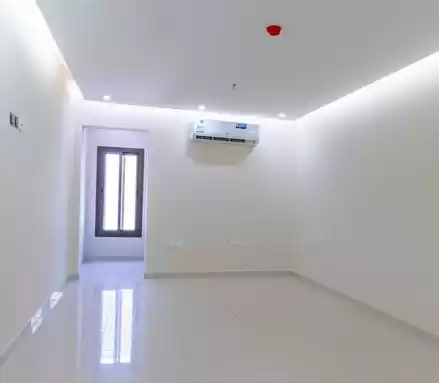 مسکونی املاک آماده 1 اتاق خواب S/F اپارتمان  برای اجاره که در ریاض #27664 - 1  image 