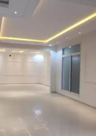 Wohn Klaar eigendom 4 + Zimmermädchen U/F Alleinstehende Villa  zu verkaufen in Riad #27734 - 1  image 