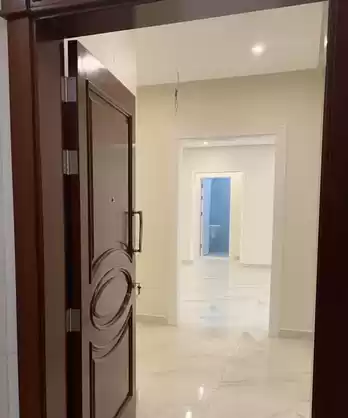 住宅 就绪物业 5 间卧室 U/F 公寓  出售 在 利雅得 #27856 - 1  image 